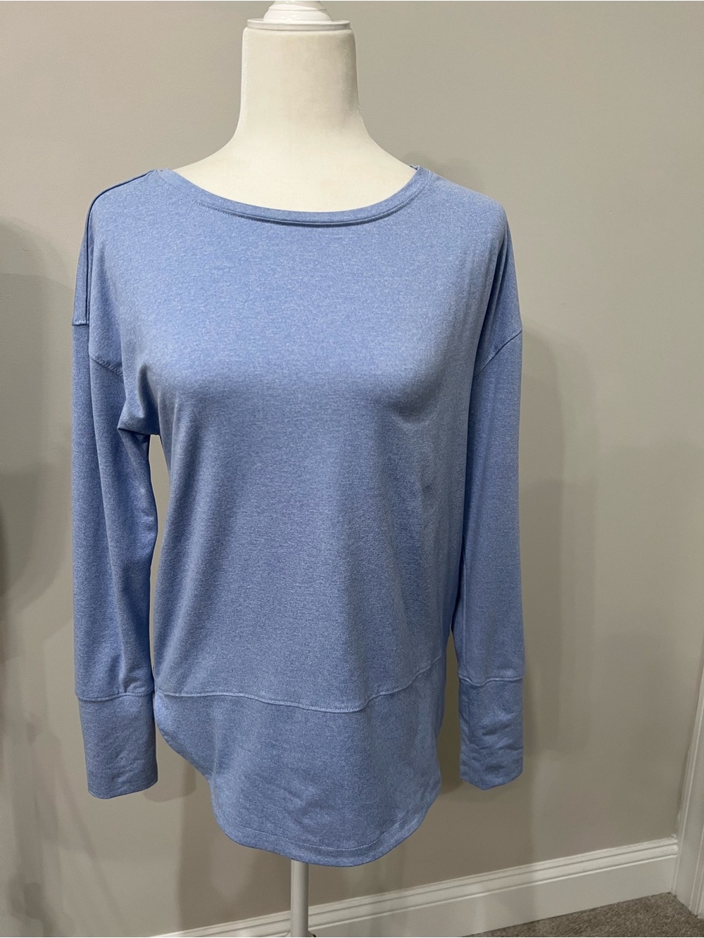 Apana Women’s Lightweight Long-Sleeve Top in Light Blue Size S
